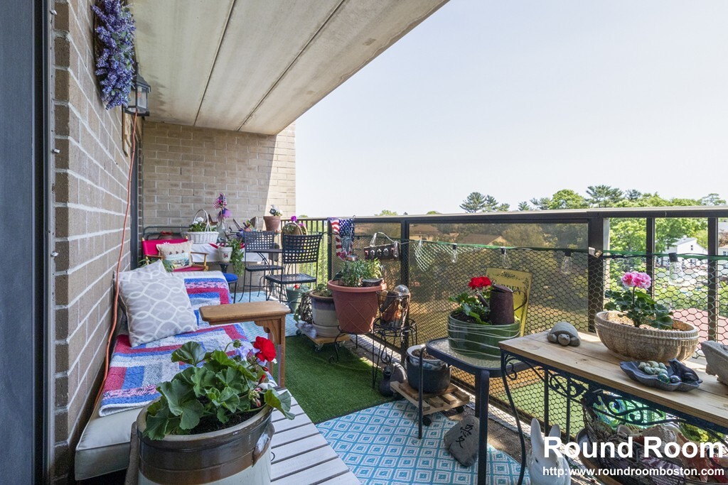 165 Quincy Shore Dr, Quincy