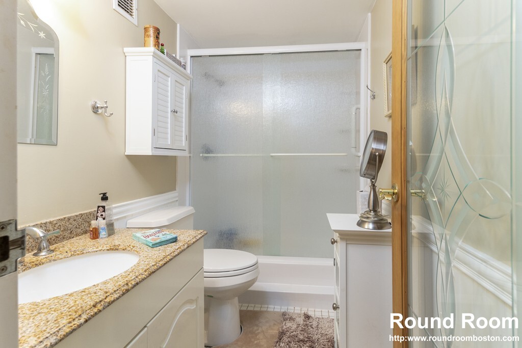 165 Quincy Shore Dr, Quincy