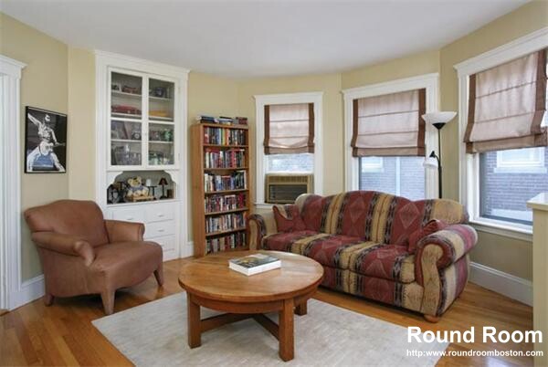 82 Walnut St, High Street Hill