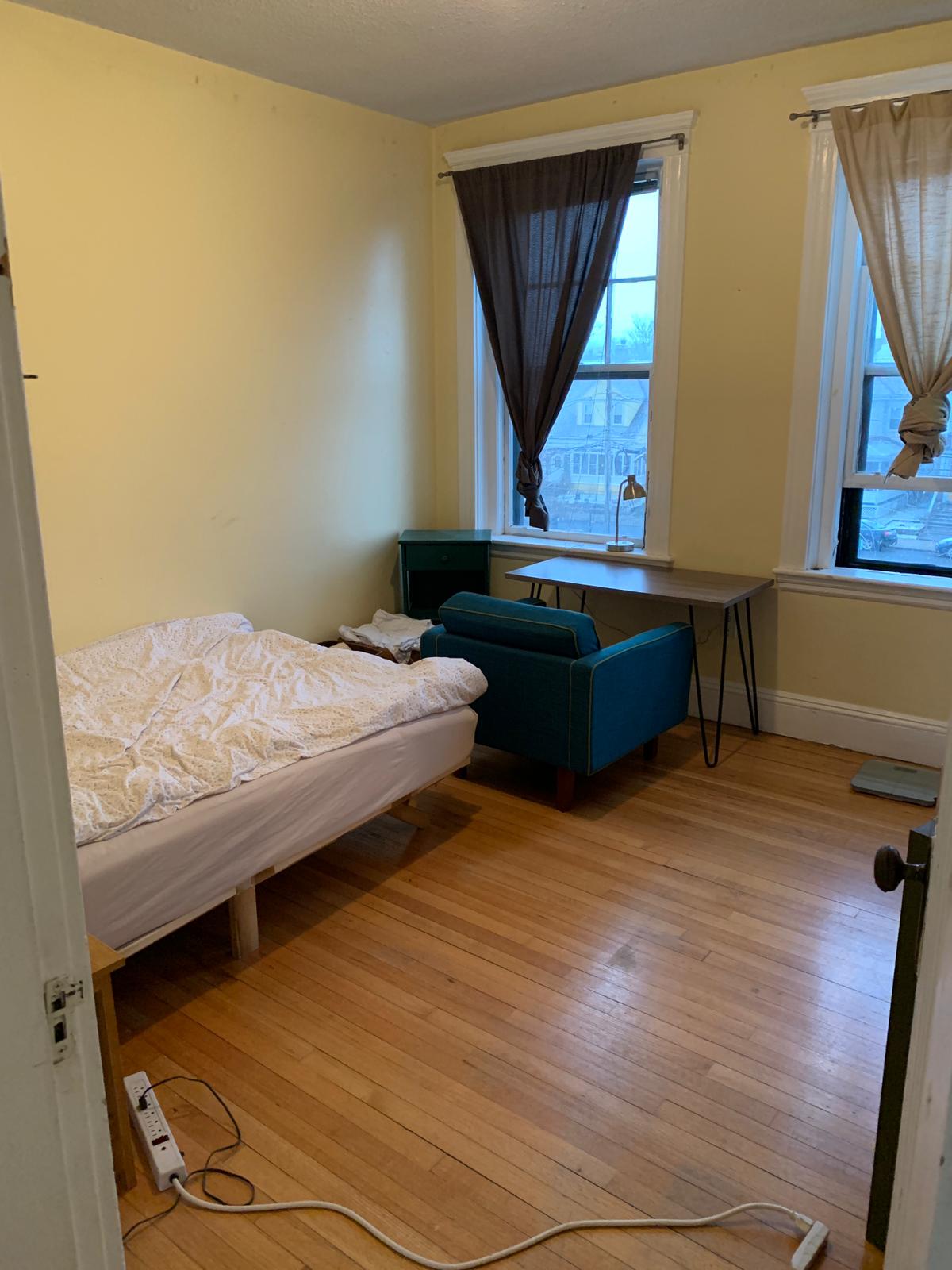 3 bed, 1 bath apartment for rent at 50 Chester St Unit 10, Allston — photo 3 of 7