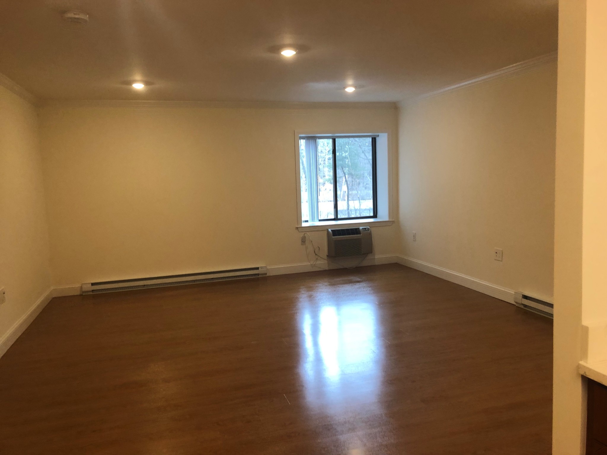 Photos of apartment on Worcester Rd.,Framingham MA 01702