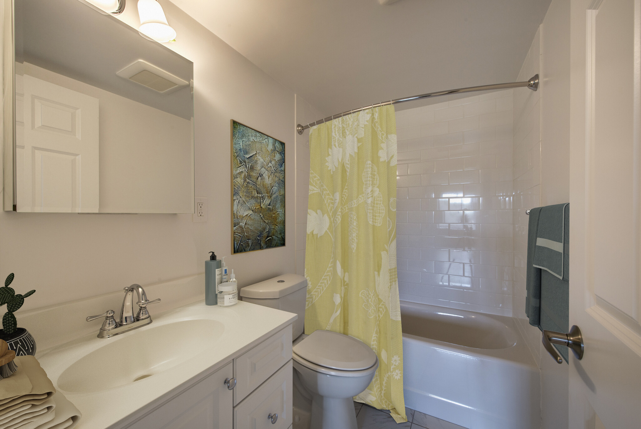 Photos of apartment on Worcester Rd.,Framingham MA 01702