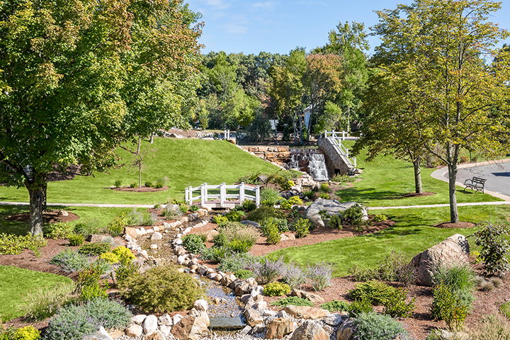 14 Waterfall Dr, Milton