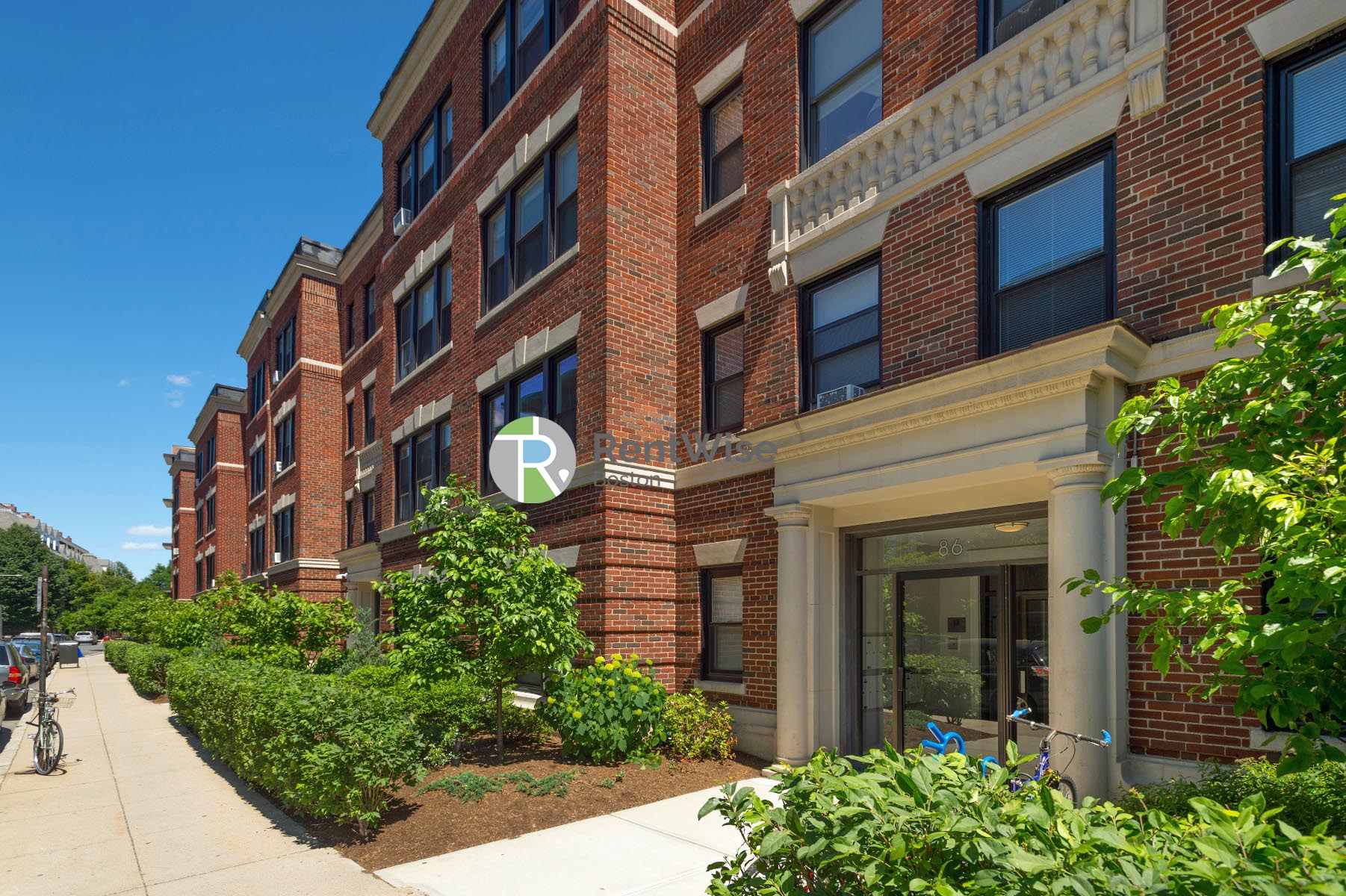 82 Brainerd Rd, Allston