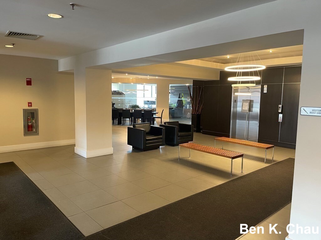 15 North Beacon St, Allston