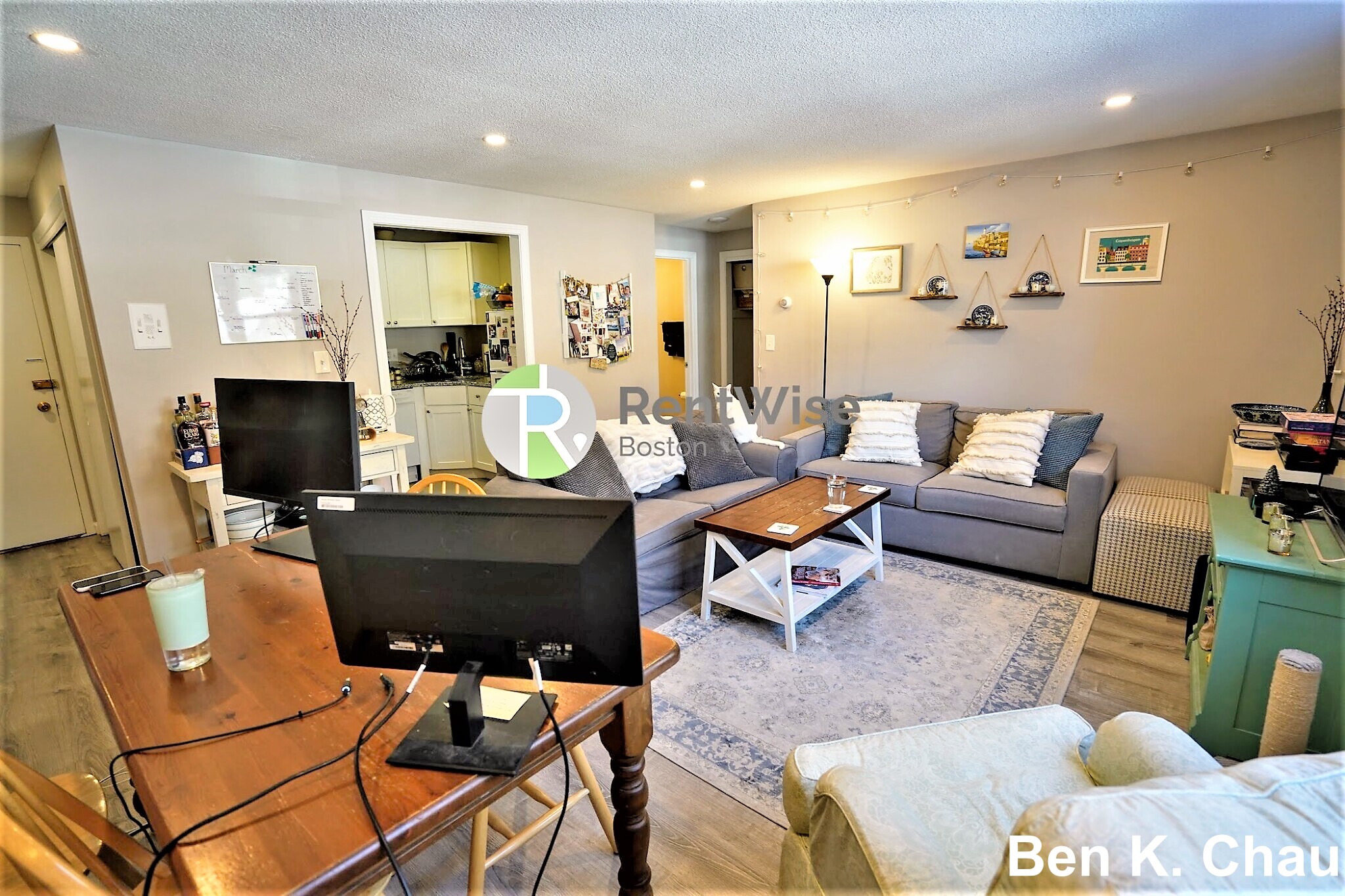 77 Mason Ter, Washington Square