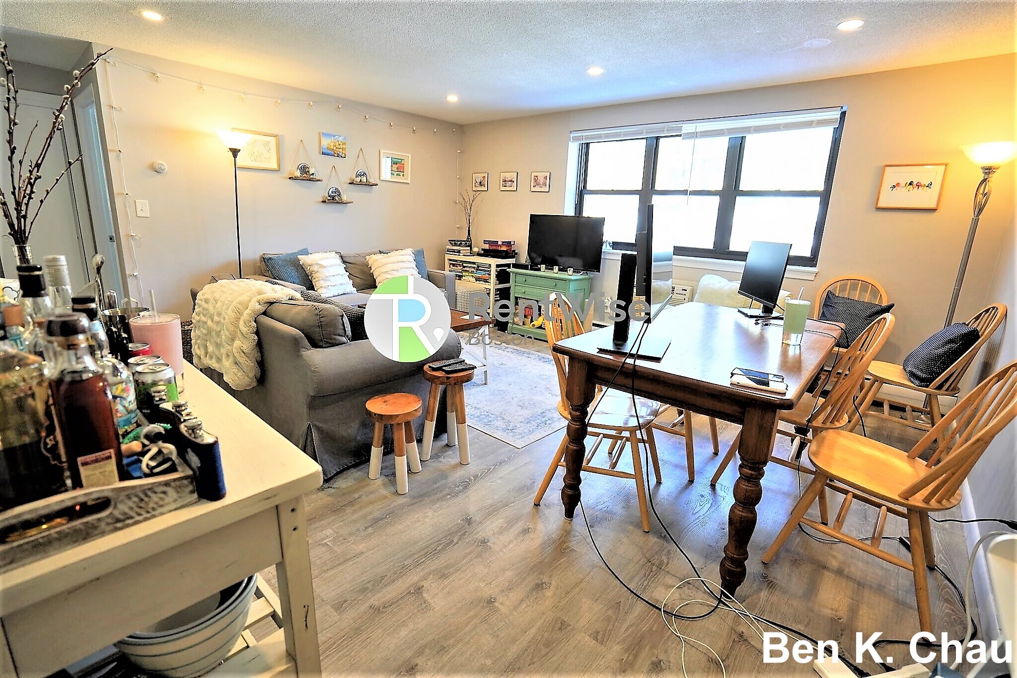 77 Mason Ter, Washington Square