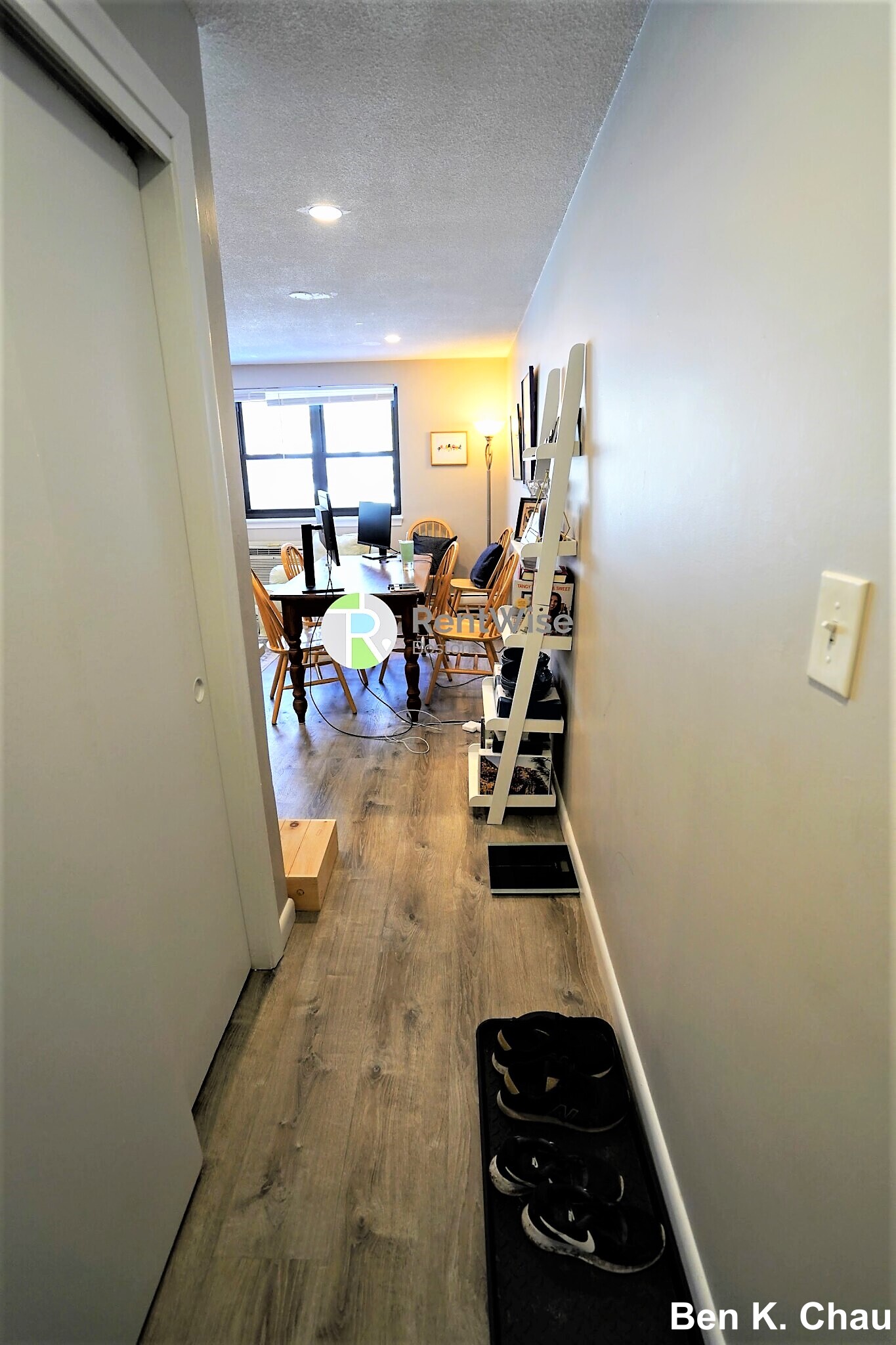 77 Mason Ter, Washington Square