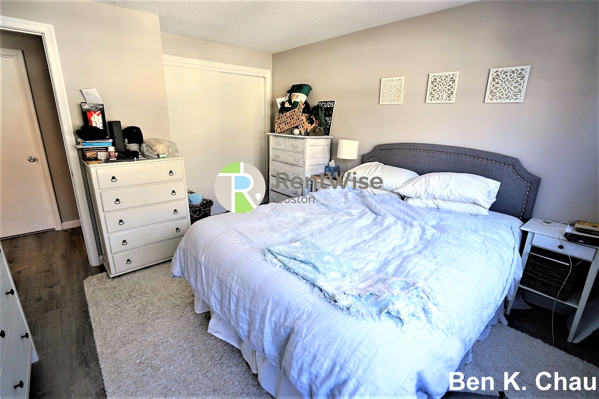 77 Mason Ter, Washington Square