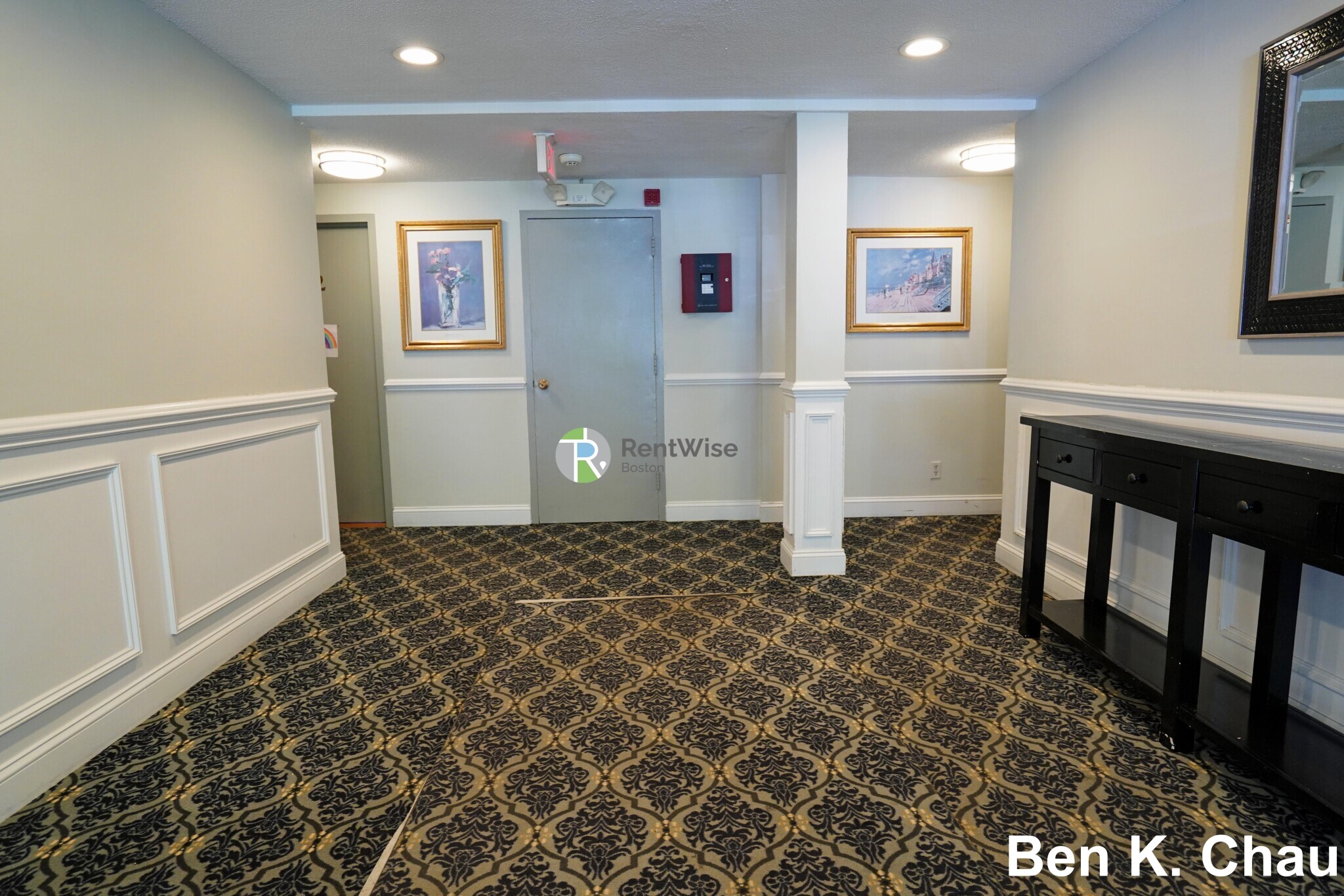 77 Mason Ter, Washington Square