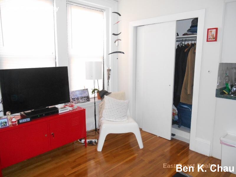 1455 Beacon St, Coolidge Corner