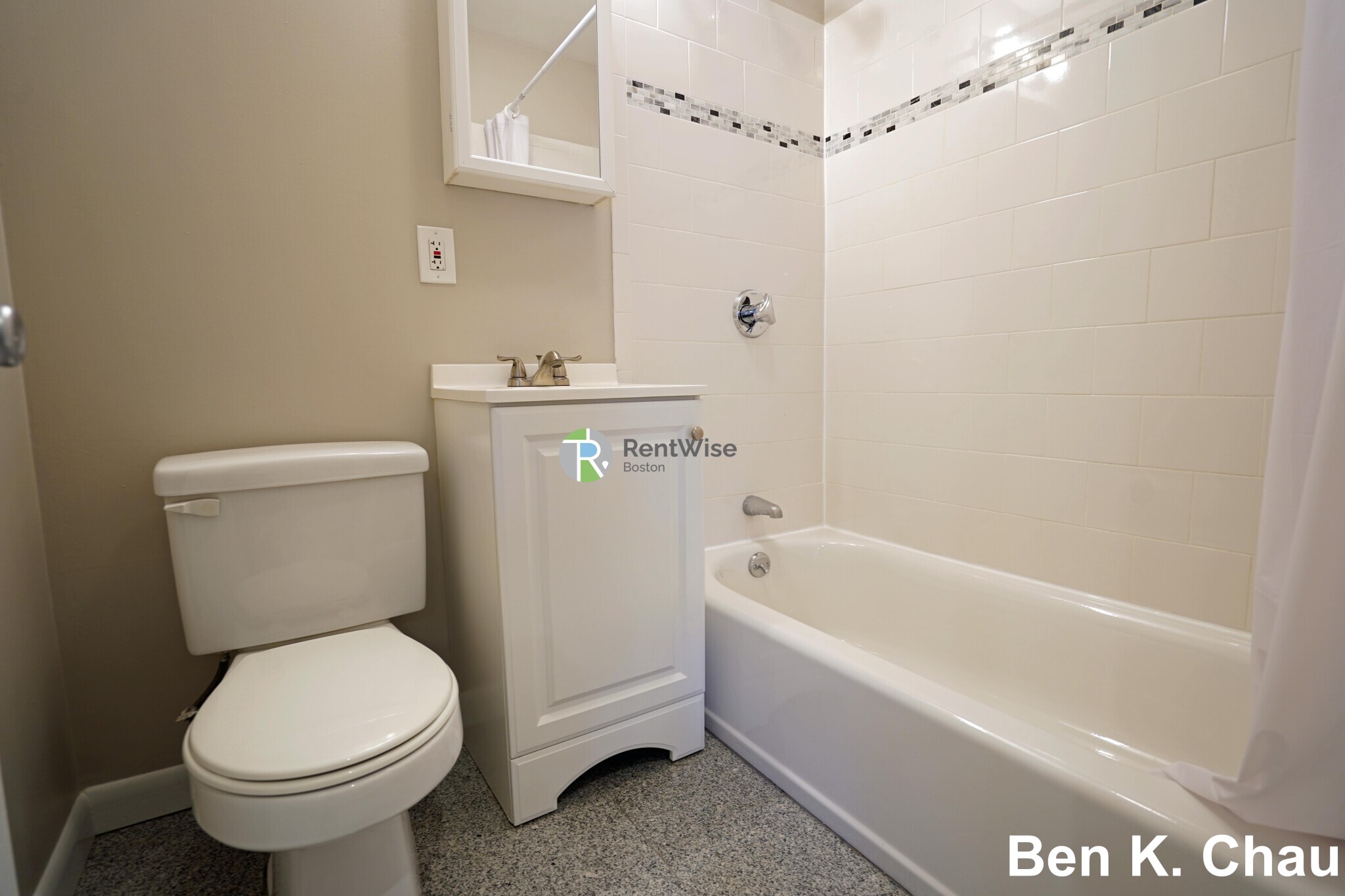 77 Mason Ter, Coolidge Corner