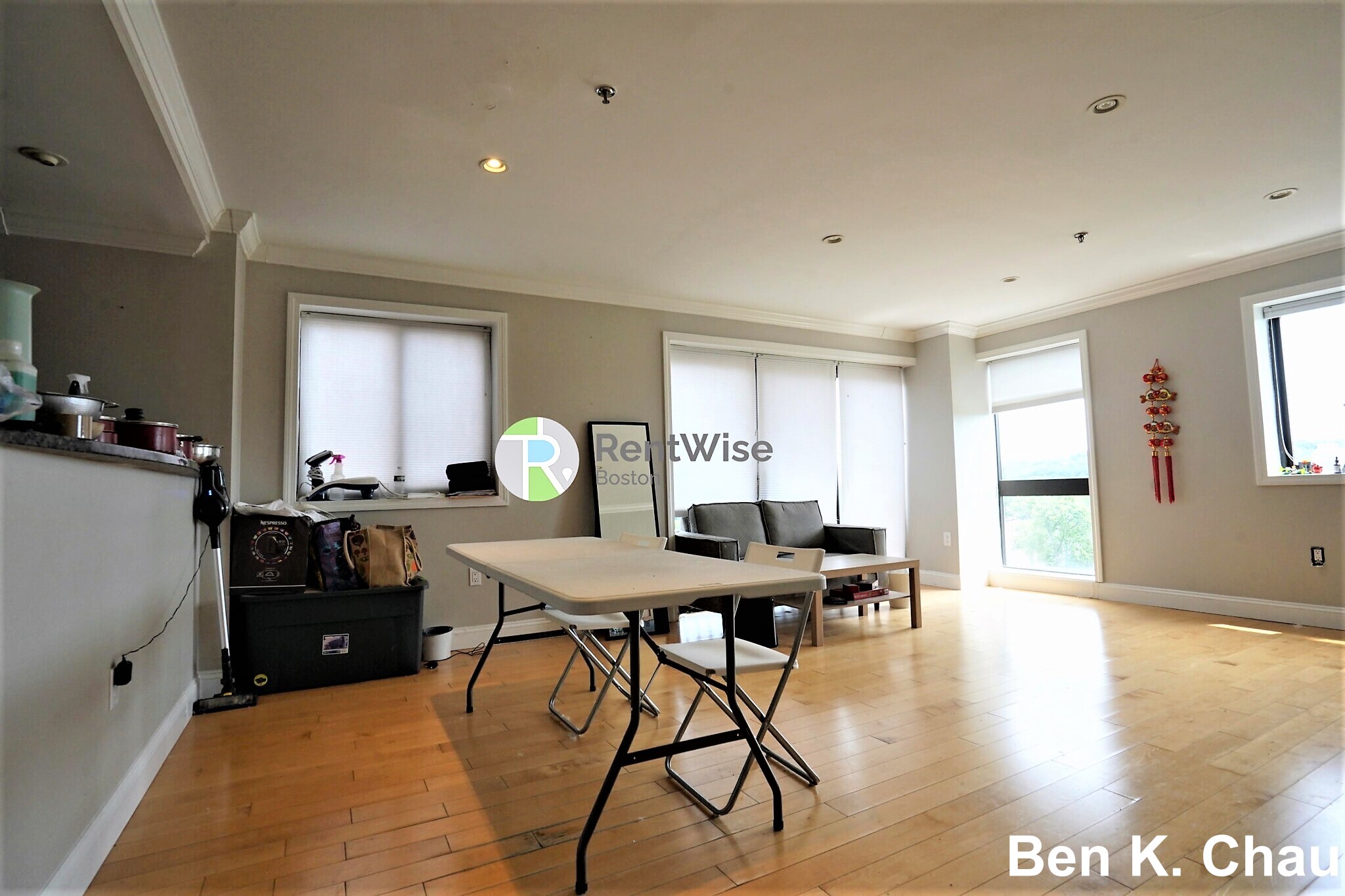 15 North Beacon St, Allston