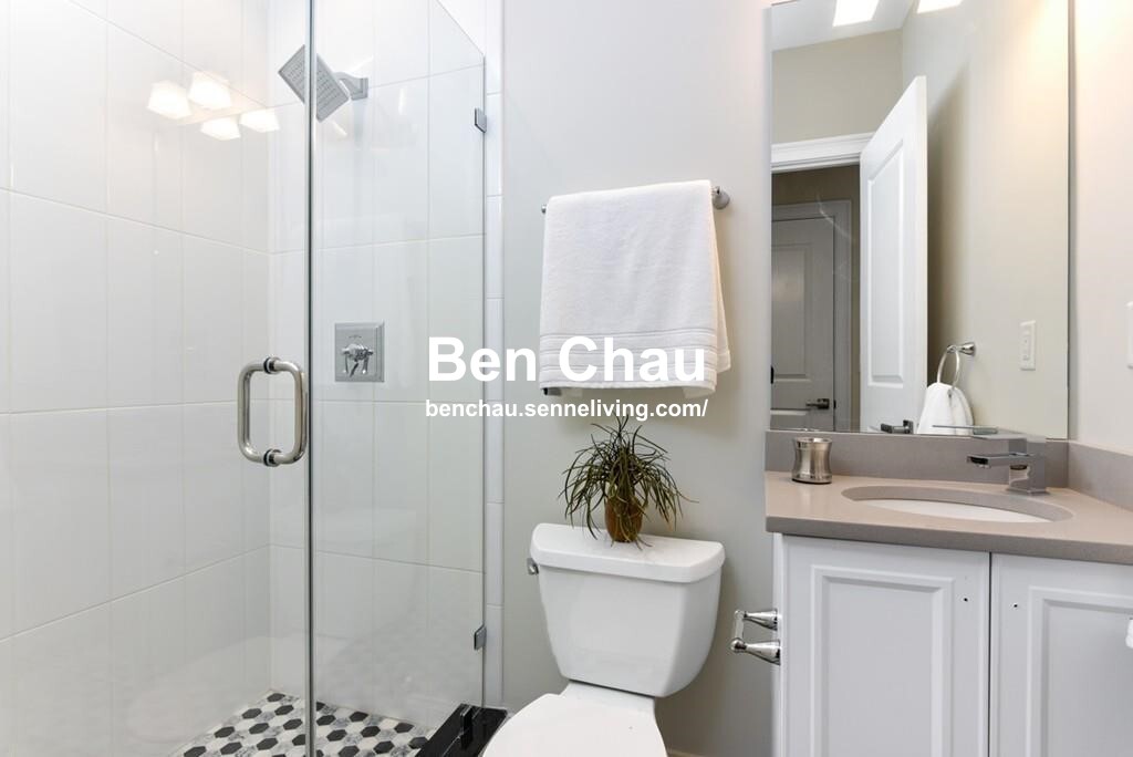 141 6th St, South Boston