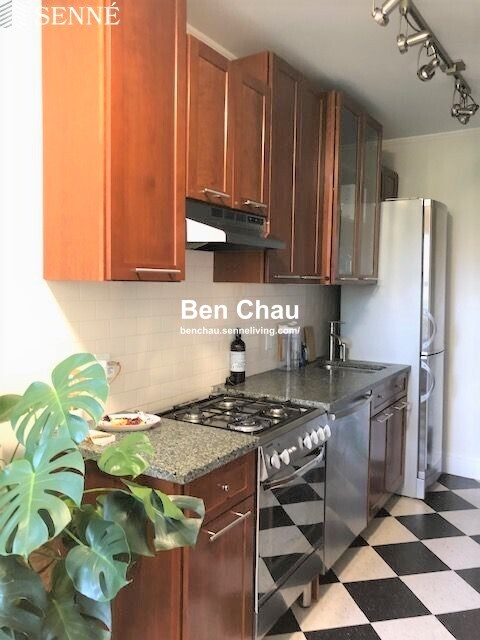 1699 Cambridge St, Harvard Square