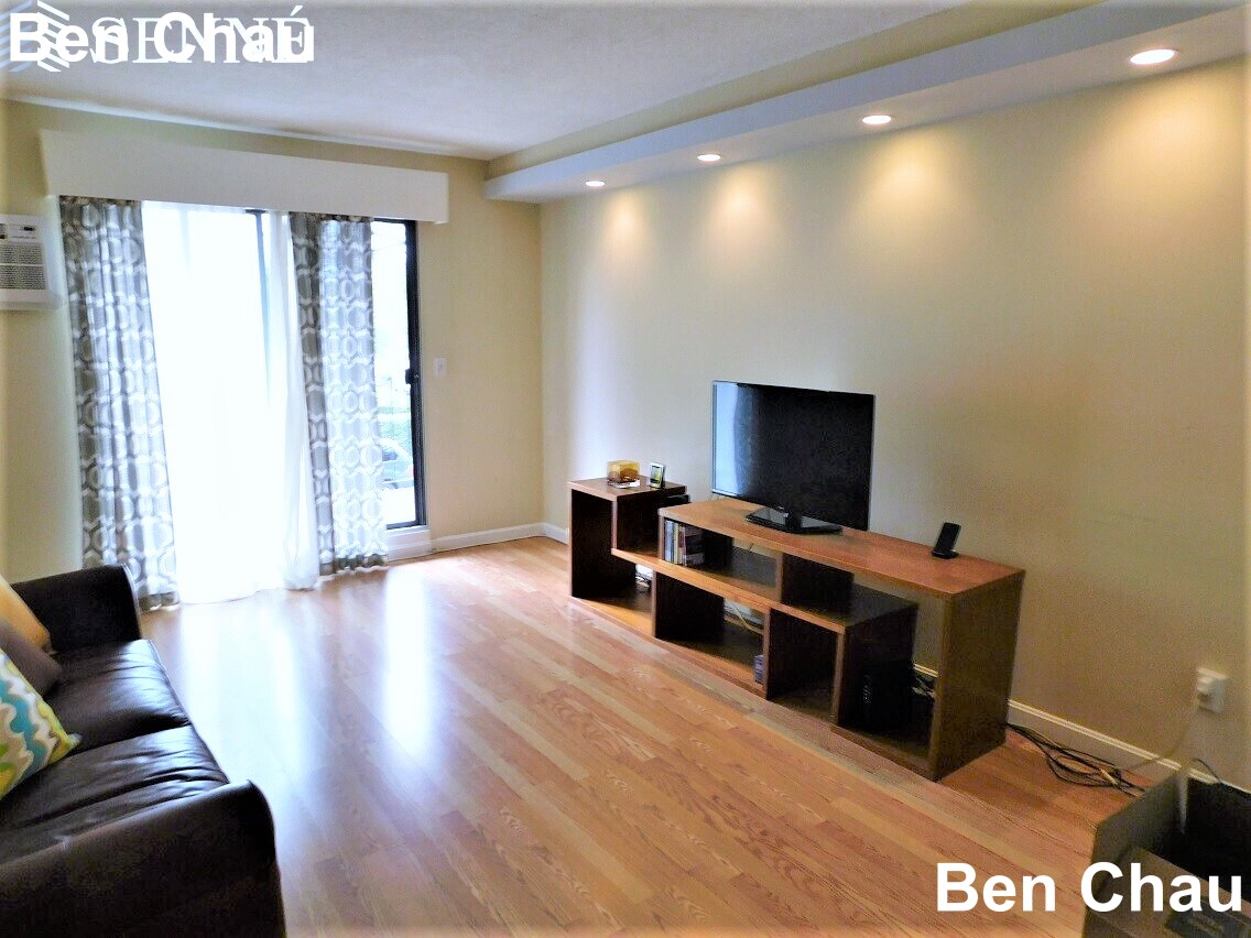 2353 Massachusetts Ave, North Cambridge