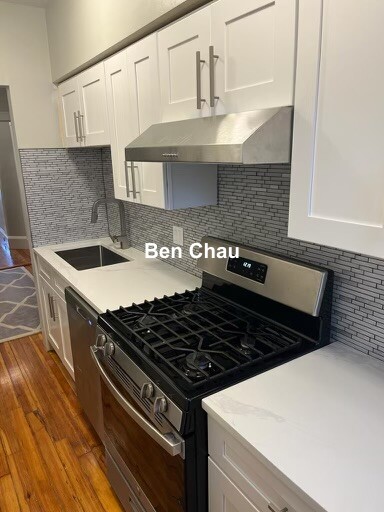 59 Hawthorne St, Davis Square