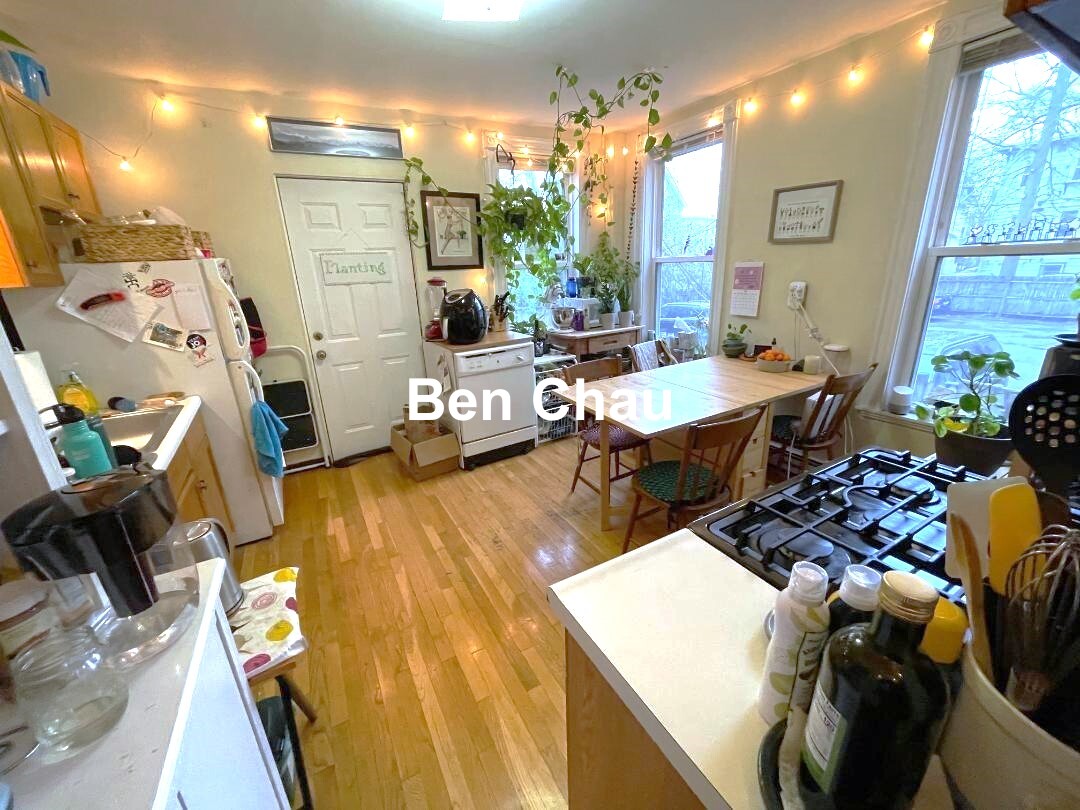 170 Putnam Ave, Cambridgeport