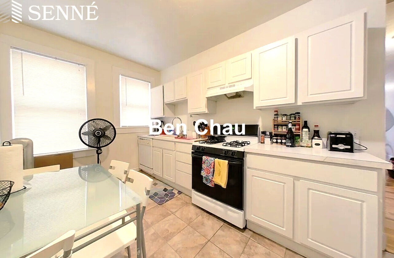 361 Washington St, The Port