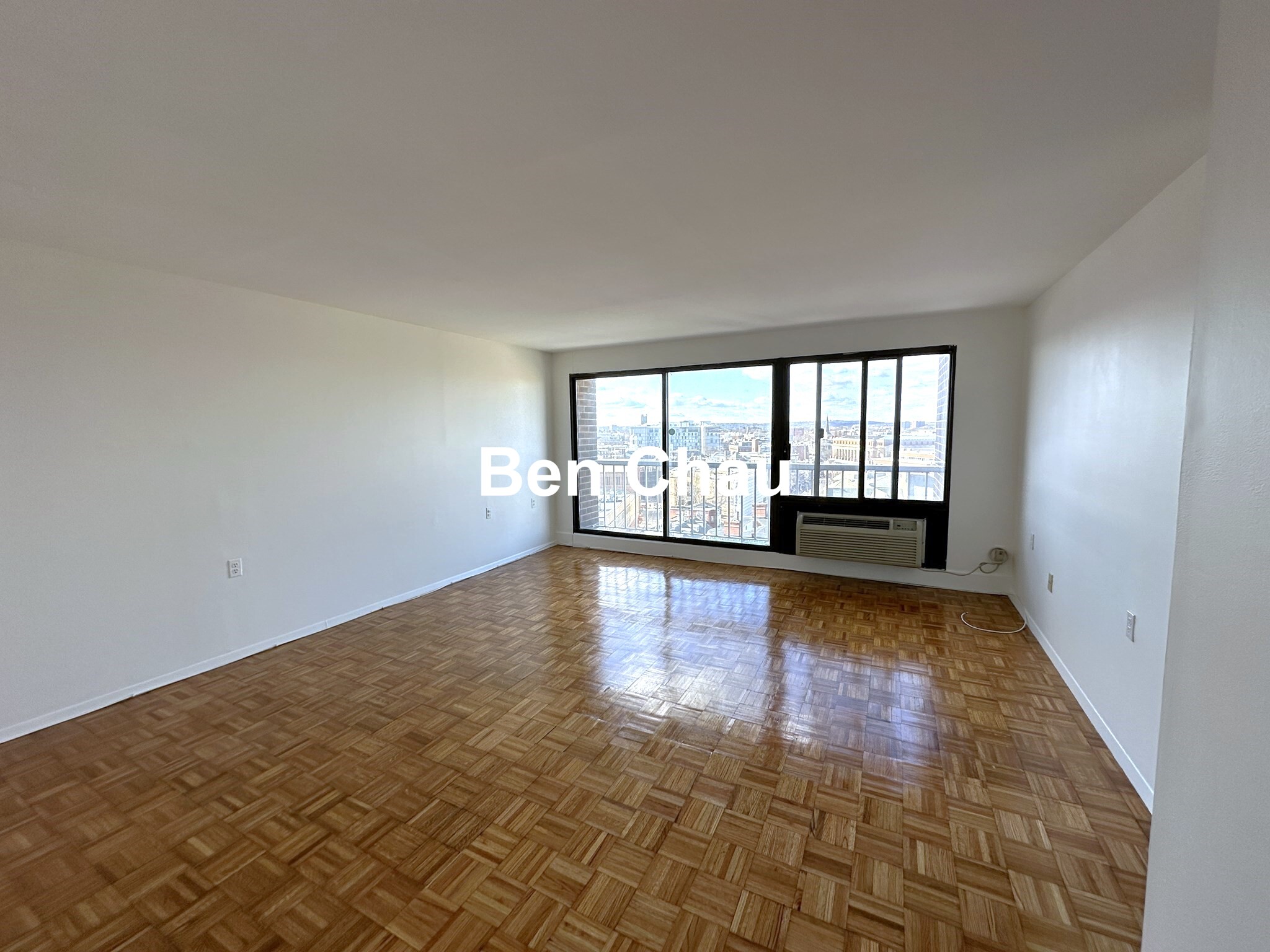 1105 Massachusetts Ave, Harvard Square