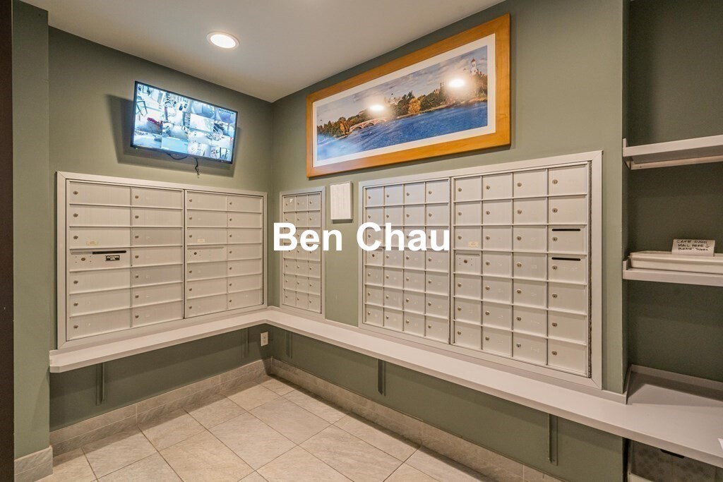 1105 Massachusetts Ave, Harvard Square