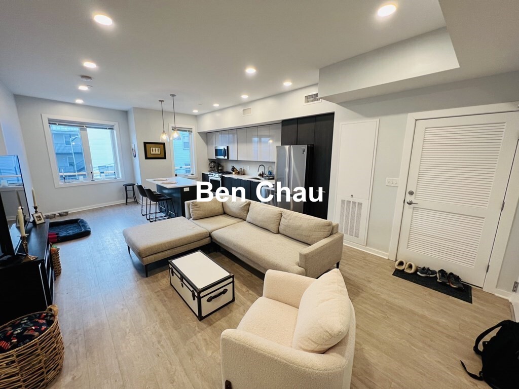 https://ygl-photos.s3.us-west-004.backblazeb2.com/11839W676f40c1272a3.jpg