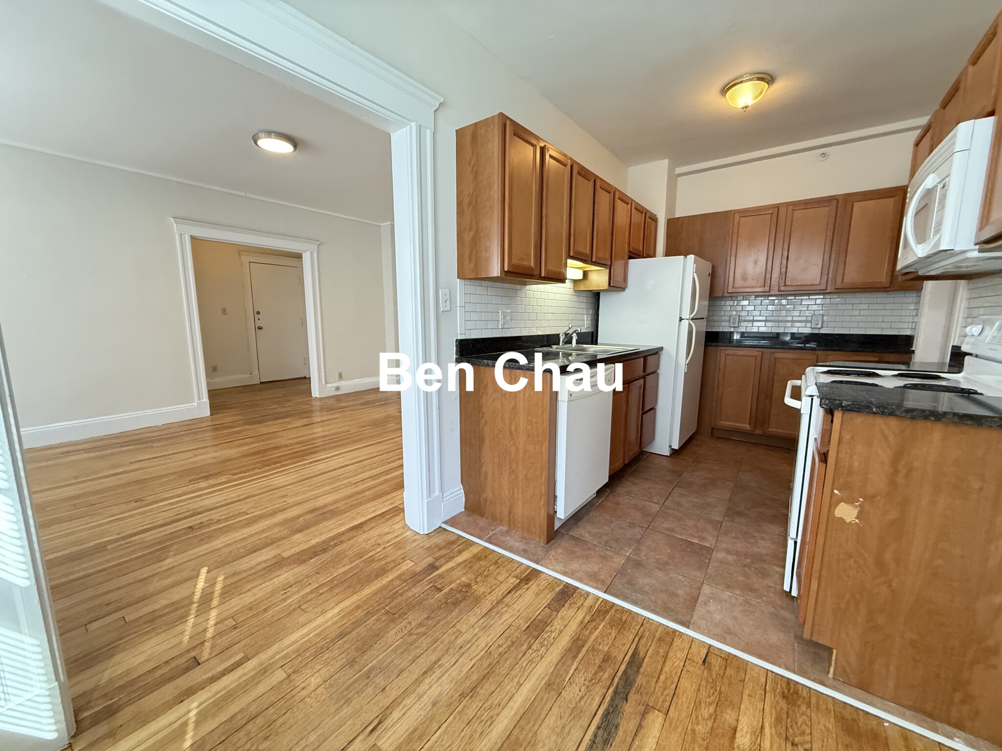 https://ygl-photos.s3.us-west-004.backblazeb2.com/11839W67dc71809222a.jpg