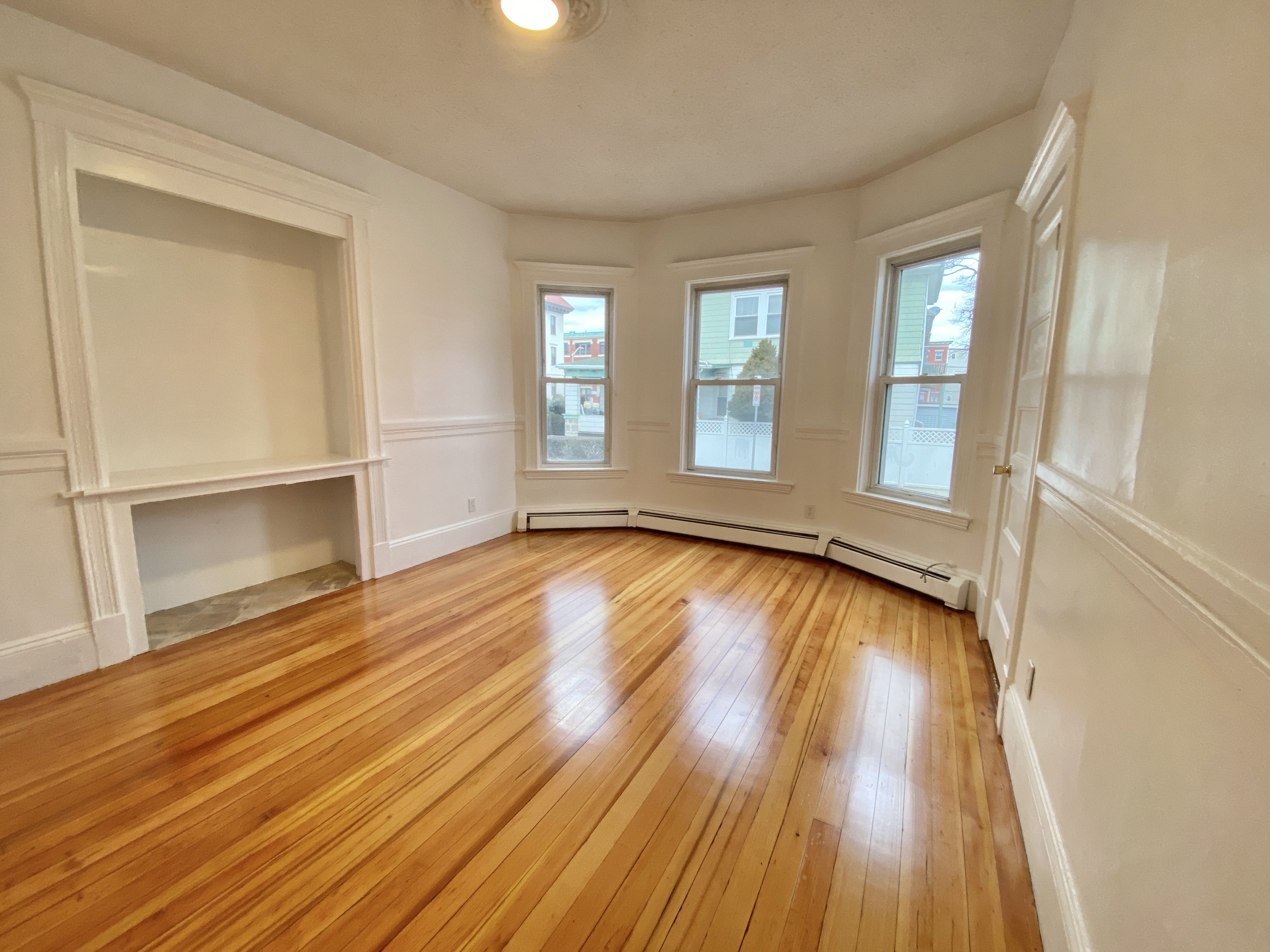 4 bed, 2 bath apartment for rent at 34 Brainerd Rd Unit 1, Allston — photo 17 of 66