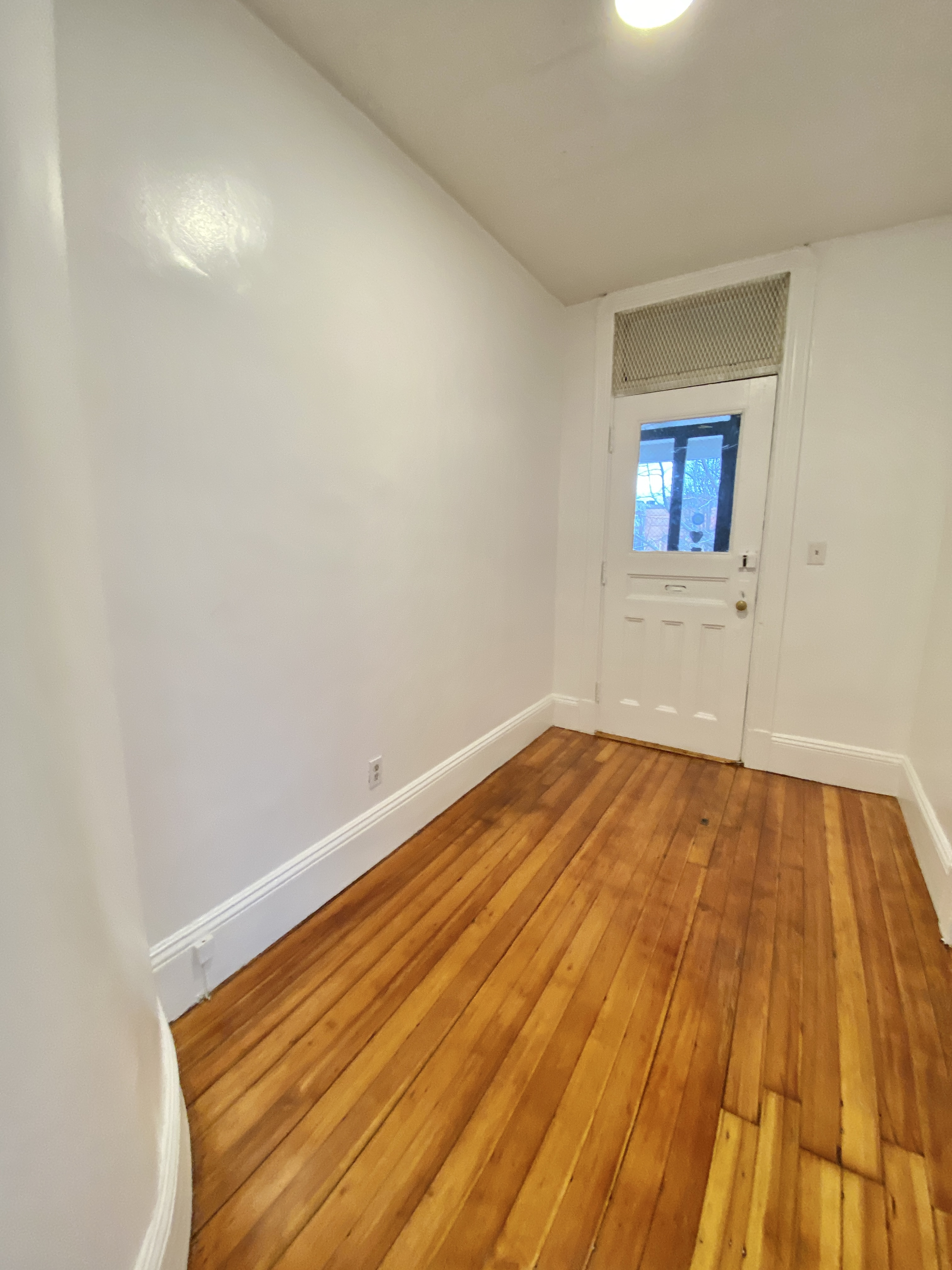 4 bed, 2 bath apartment for rent at 34 Brainerd Rd Unit 1, Allston — photo 5 of 66