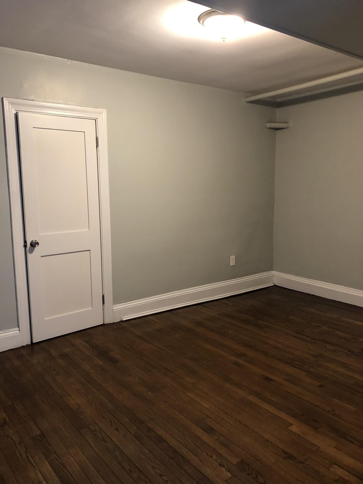 45 Carlton St, Longwood