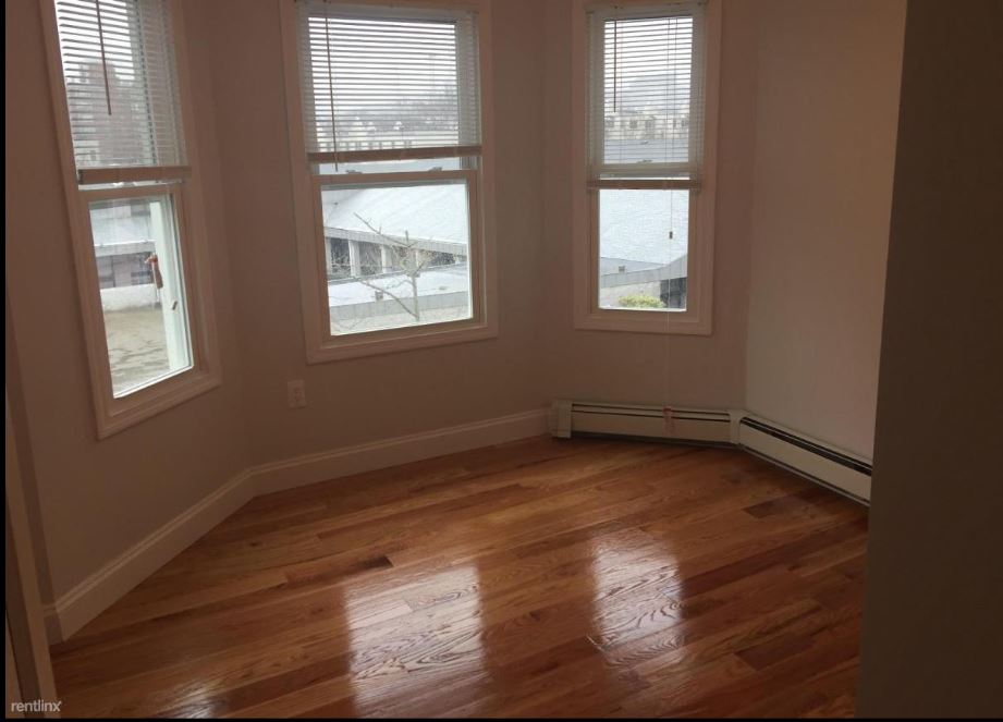 417 Cardinal Medeiros Ave, Wellington-Harrington