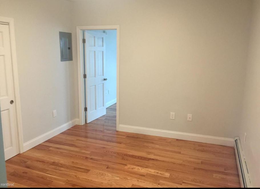 417 Cardinal Medeiros Ave, Wellington-Harrington