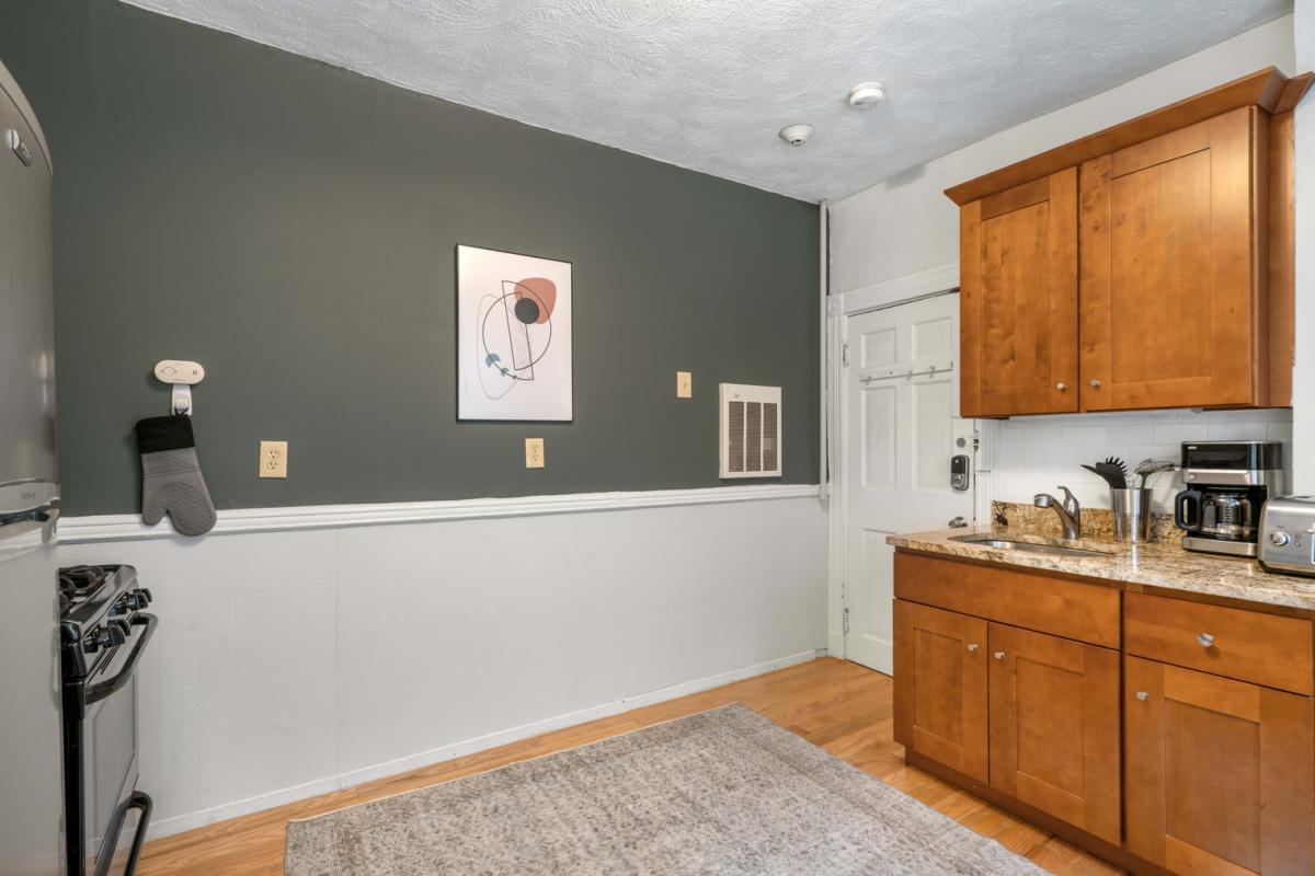 12 Foster St, North End