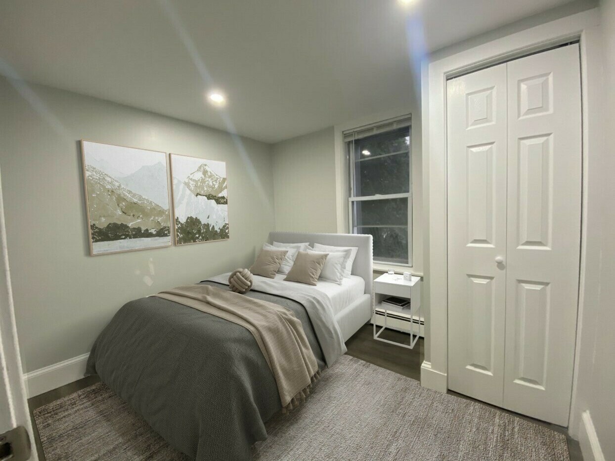 351 8th St, South Boston