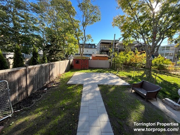 893 4th St, South Boston