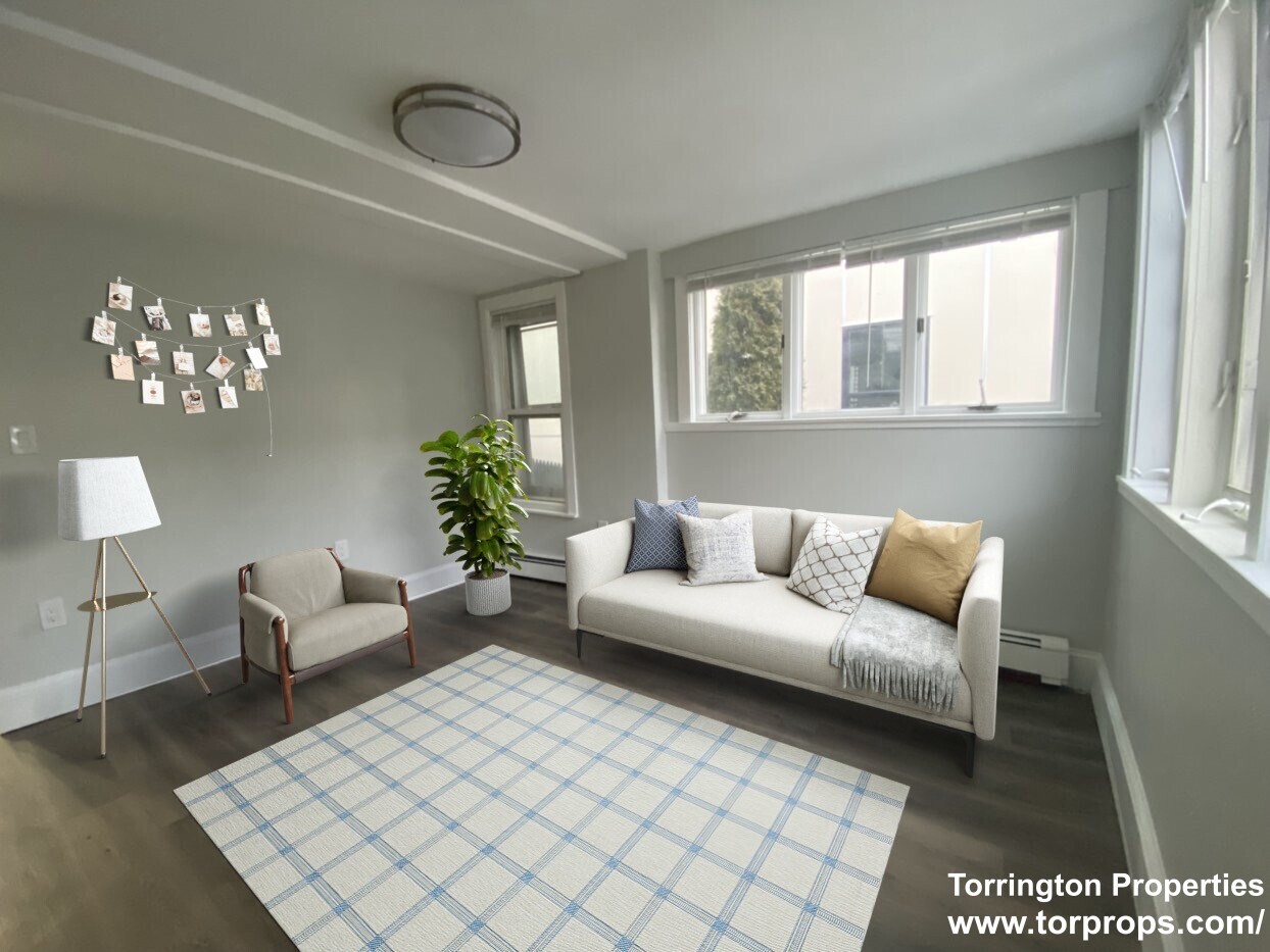 351 8th St, South Boston