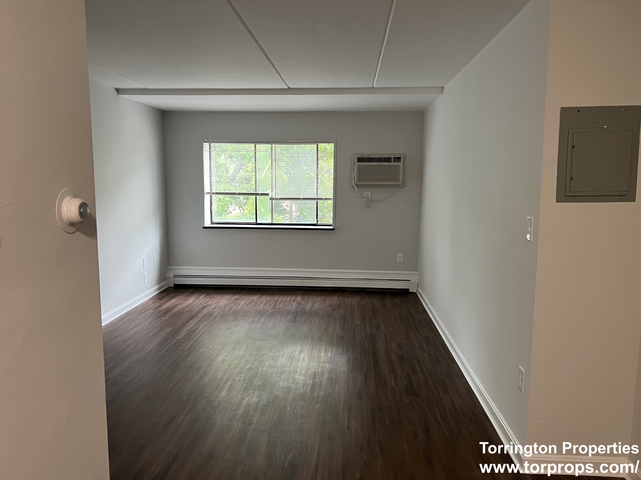 253 Hyde Park Ave, Hyde Park