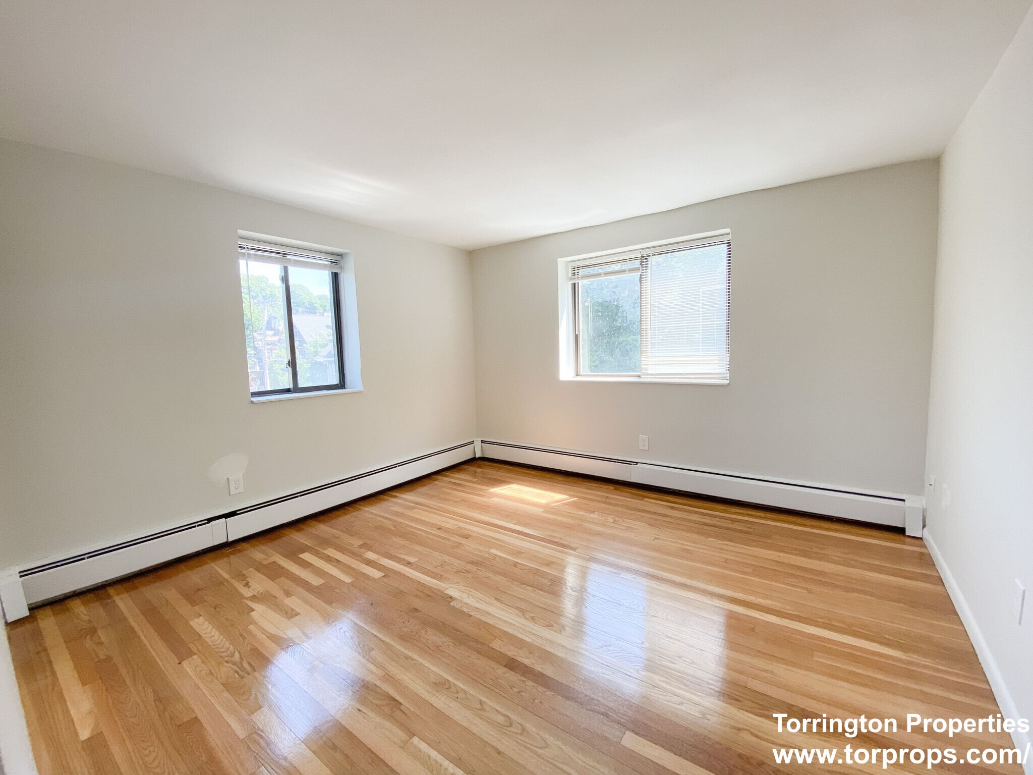 280 Hyde Park Ave, Hyde Park