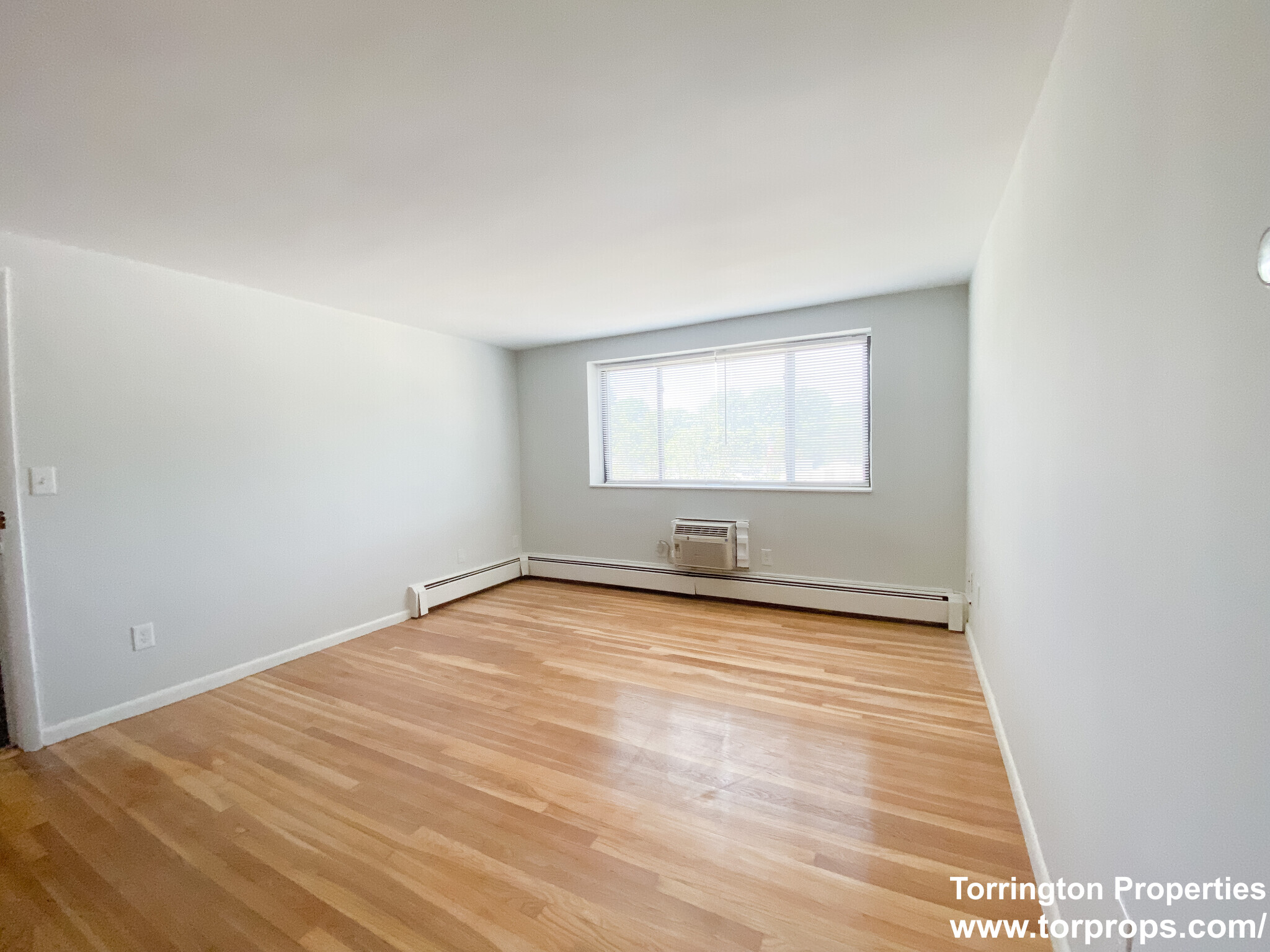 280 Hyde Park Ave, Hyde Park