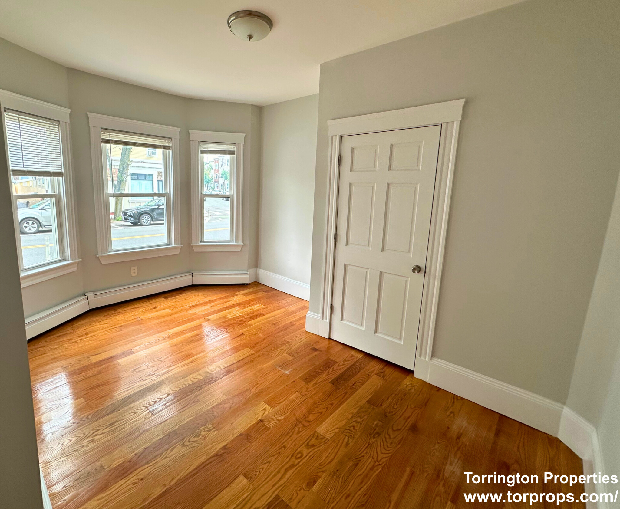 88 Hampshire - 4,400USD / month