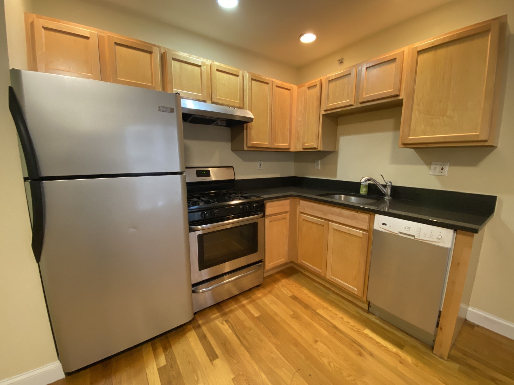 1 bed, 1 bath apartment for rent at 393 West Broadway Unit 4, South Boston — photo 4 of 5