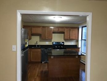 3 bed, 1 bath apartment for rent at 16 Norwell Unit 3, Dorchester — photo 3 of 12