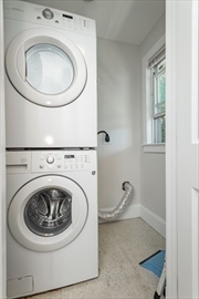 3 bed, 1 bath apartment for rent at 124 Selden St Unit 1, 2, 3, Boston — photo 5 of 17