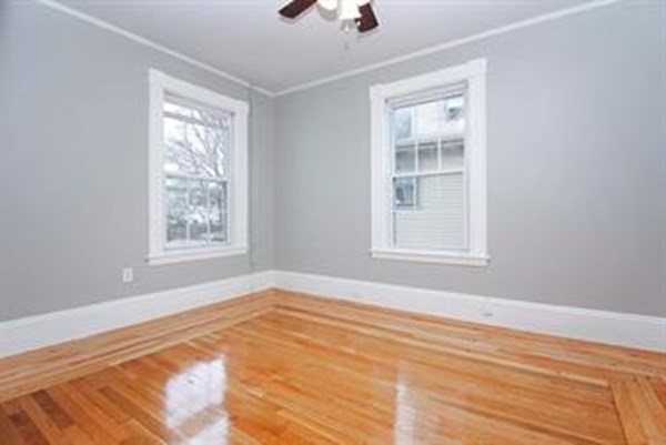 3 bed, 1 bath apartment for rent at 343 Lafayette St Unit 2, Salem — photo 3 of 10
