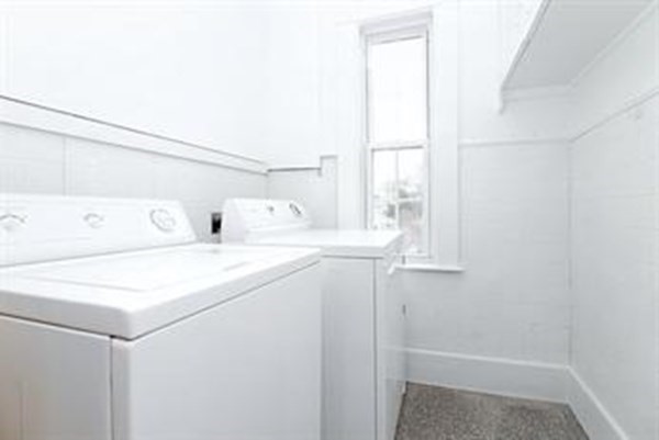 3 bed, 1 bath apartment for rent at 343 Lafayette St Unit 2, Salem — photo 7 of 10