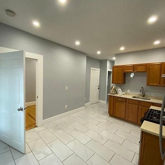 1 bed, 1 bath apartment for rent at 150 Bremen Unit 3, Boston — photo 2 of 23