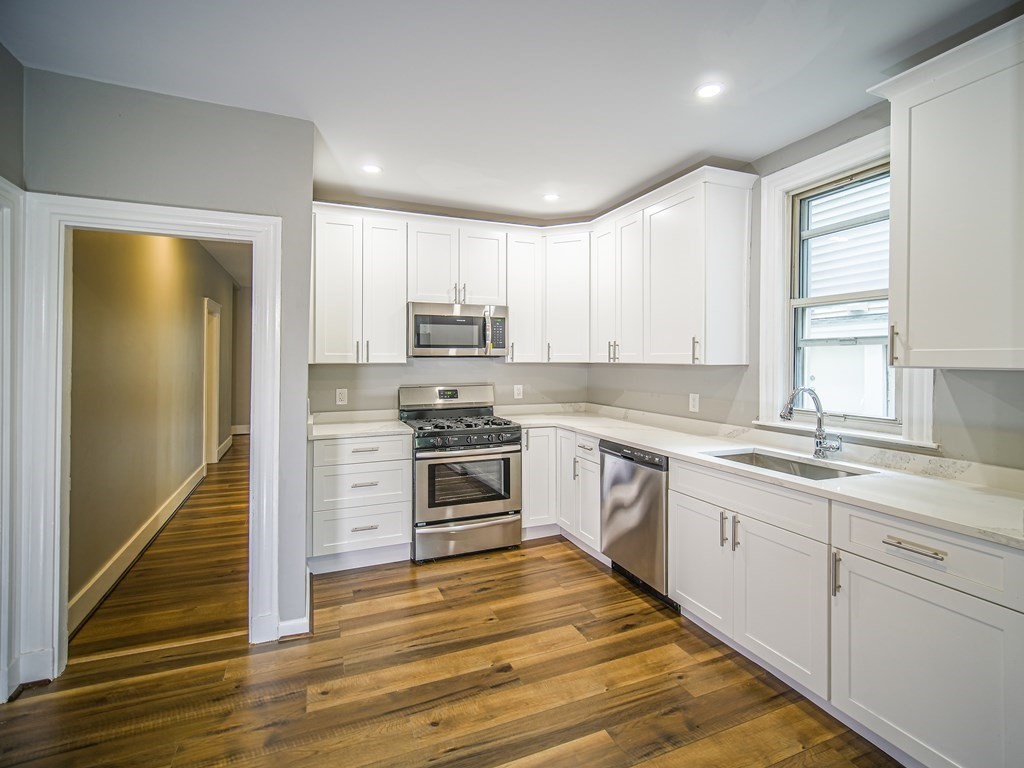 3 bed, 1 bath apartment for rent at 428 Saratoga St Unit 1, East Boston — photo 2 of 10