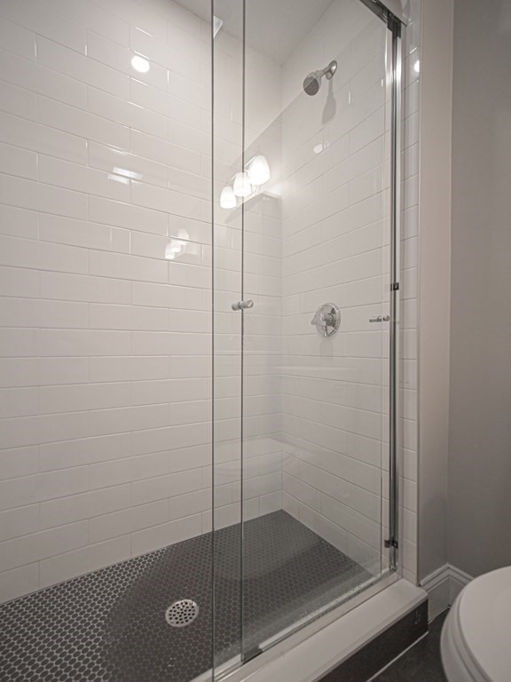 3 bed, 1 bath apartment for rent at 428 Saratoga St Unit 1, East Boston — photo 5 of 10