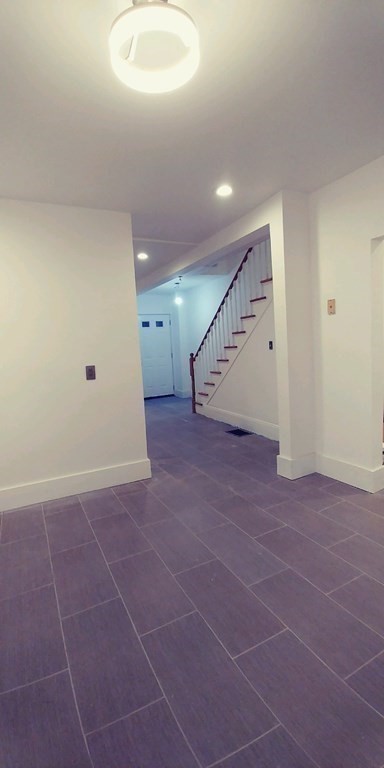4 bed, 1 bath apartment for rent at 7 Marvin Pl Unit 7, Cambridge — photo 5 of 10