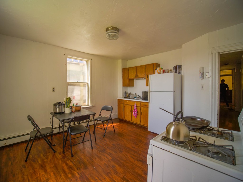 4 bed, 1 bath apartment for rent at 50 Fisher Unit 3A, Mission Hill — photo 4 of 11